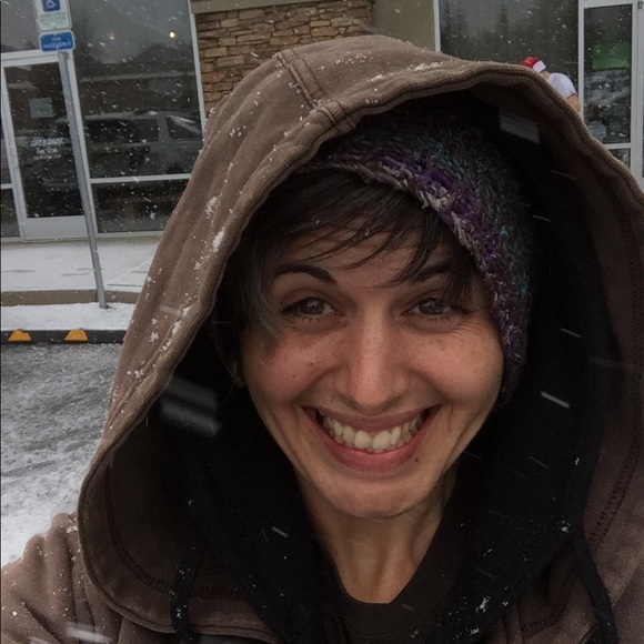 My name is Gabrielle...and I love clothes. - Picture 3 of 6